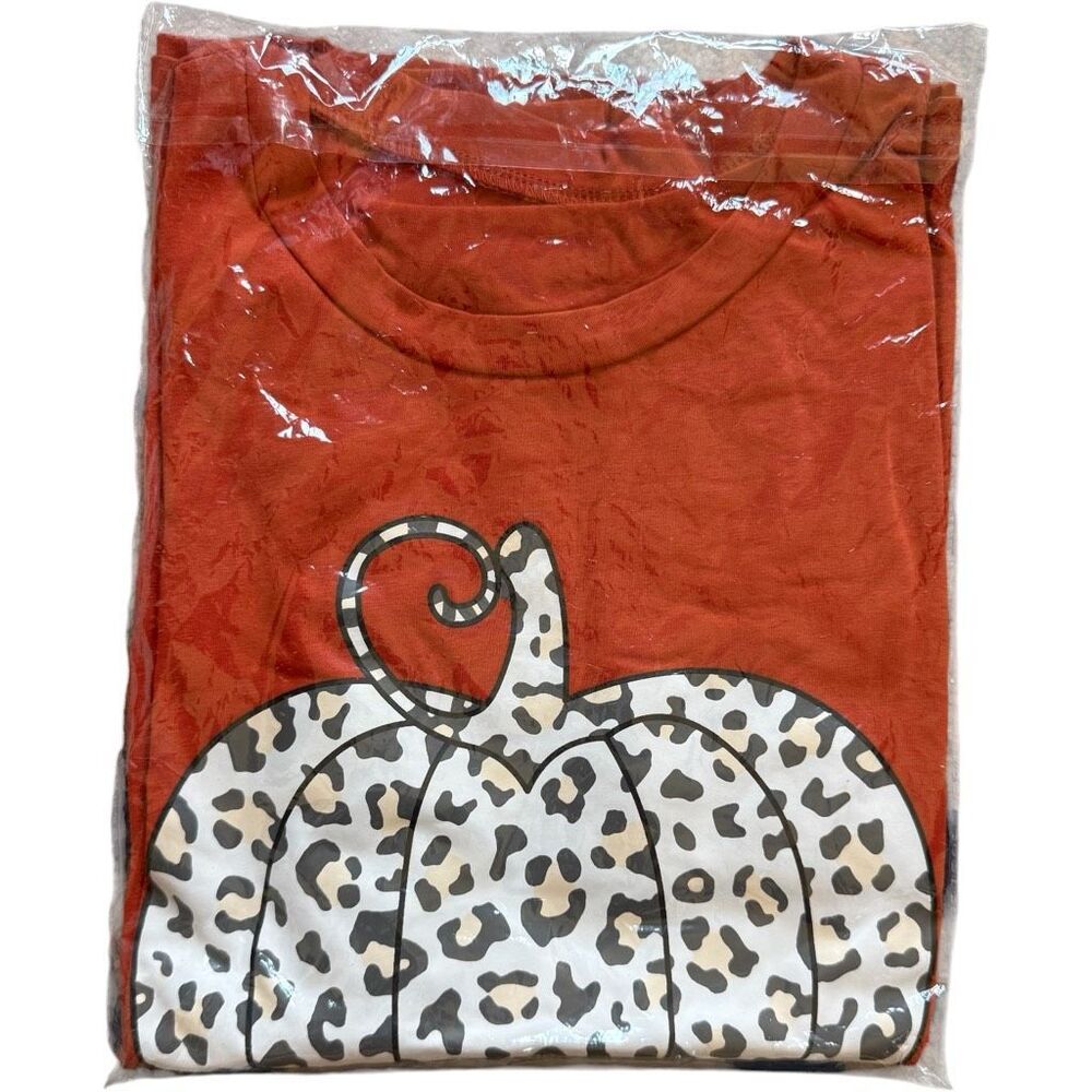 Brand New Womens Boutique Animal Print Pumpkin Graphic Tee Shirt - Sz S - Picture 2 of 2
